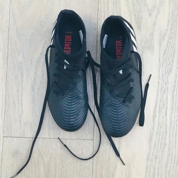 ADIDAS Predator Edge .3 size US 4 black football boots - Picture 3 of 8